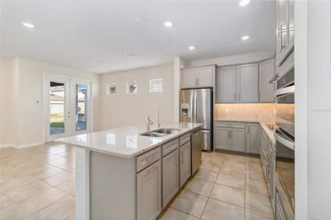 14366 Lanikai Beach Drive, Orlando FL - photo 18 of 61
