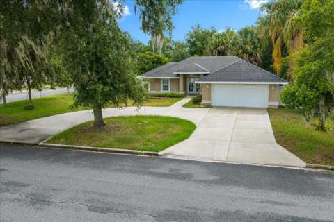 60 Owens Street, home for sale in Umatilla 32784
