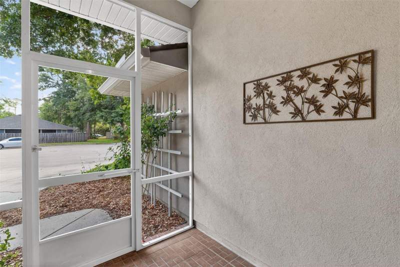 4 bedroom Single Family Residence at 2305 NW 44th Place, Enclave The Rainbows, Gainesville — photo 3