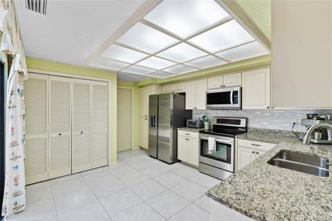 5357 Cobblestone Court, Wesley Chapel FL - photo 16 of 36