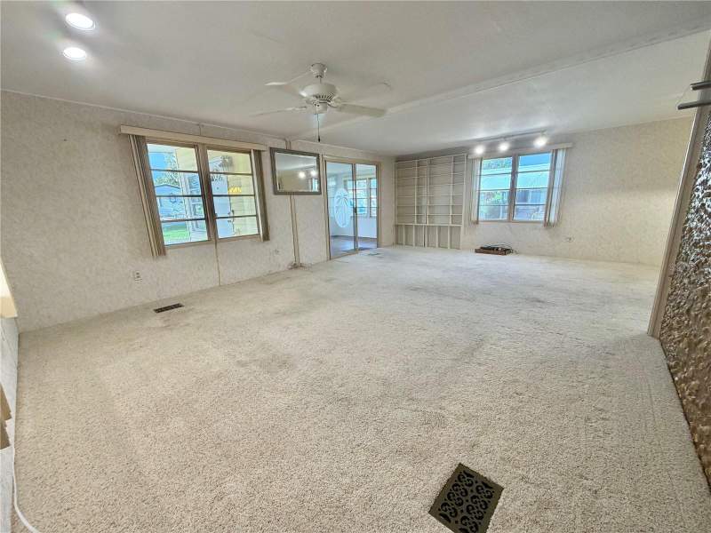 2 bedroom Mobile Home at 416 Palo Verde Drive, Hawthorne At Leesburg A Coop, Leesburg — photo 4