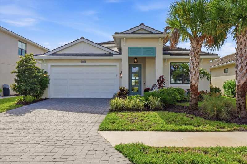 3 bedroom Single Family Residence at 18580 Midsummer Place, Solstice Ph One, Venice — photo 1