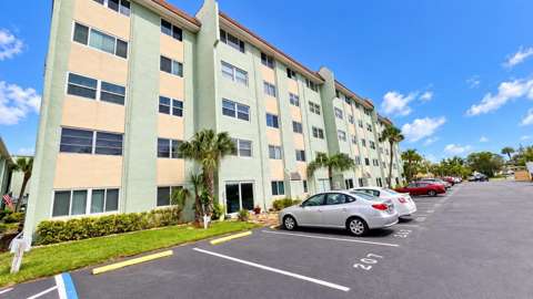801 83Rd Avenue #114, home for sale in St. Petersburg 33702