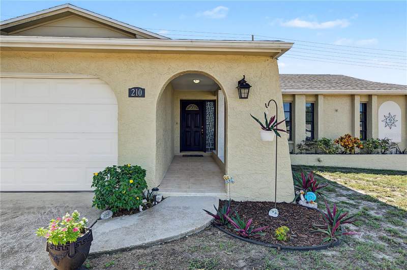 3 bedroom Single Family Residence at 210 Leafwood Road, Oakleaf Village Unit, Tarpon Springs — photo 2