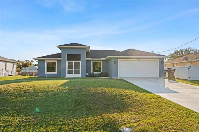 3 bedroom Single Family Residence at 2405 Vancouver Lane, Port Charlotte Sub 08, North Port — photo 1