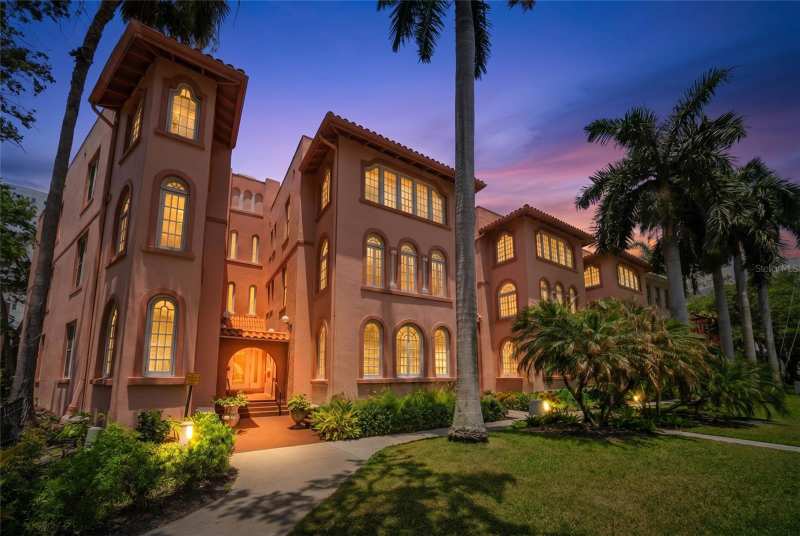 1 bedroom Condominium at 1221 N Palm Avenue #202, Frances Carlton, Sarasota — photo 1