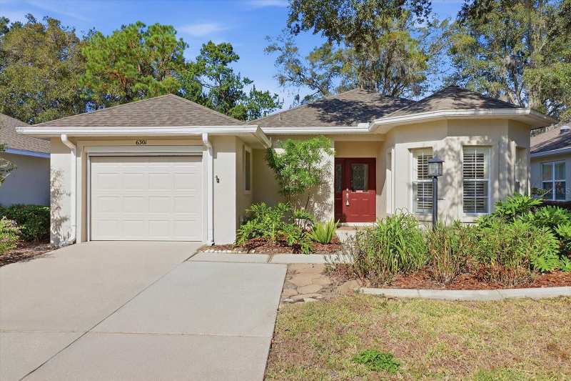 2 bedroom Villa at 6301 W Glynborne Loop, Fox Hollow Village, Crystal River — photo 1