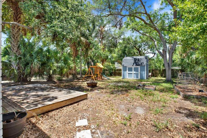 3 bedroom Single Family Residence at 3813 W Wisconsin Avenue, Interbay, Tampa — photo 2