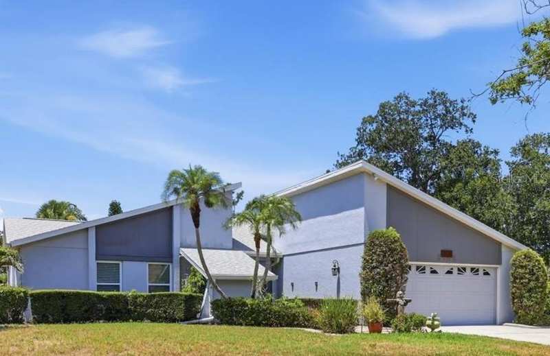 4 bedroom Single Family Residence at 3828 Easton Street, Gulf Gate East, Sarasota — photo 1