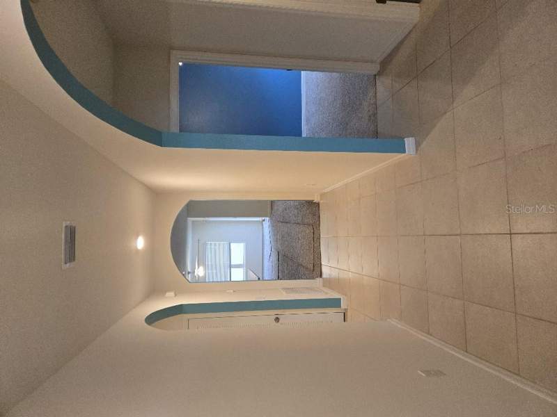 3 bedroom Single Family Residence at 559 W Runyon Loop, Beverly Hills, Beverly Hills — photo 2