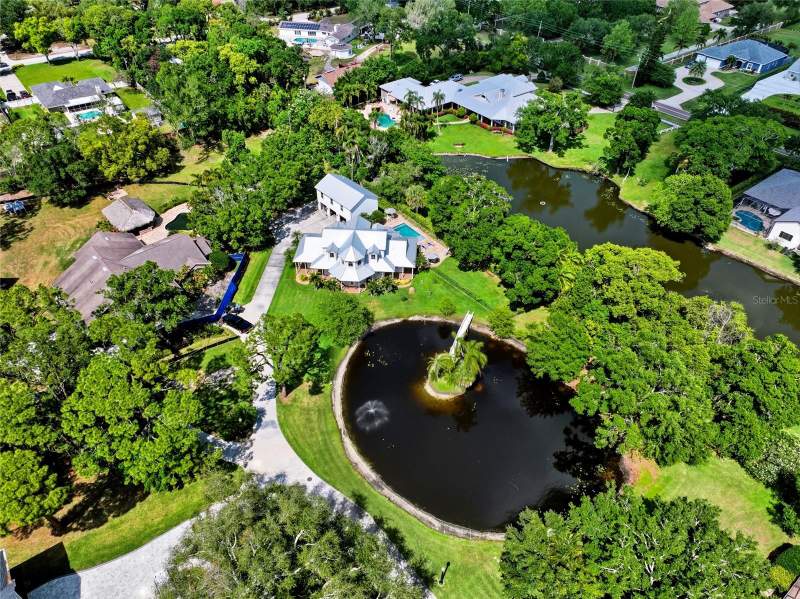 5 bedroom Single Family Residence at 13227 110th Avenue, Pinellas Groves, Largo — photo 2
