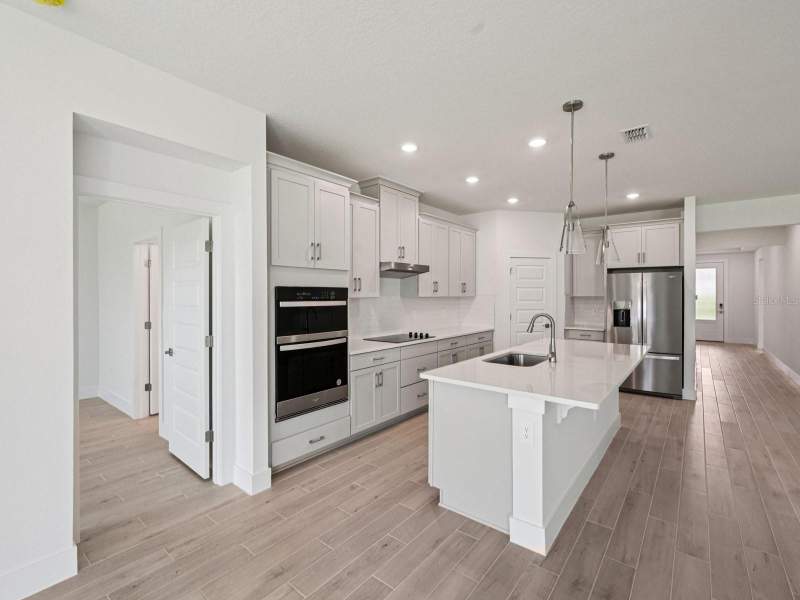 4 bedroom Single Family Residence at 113 Shady Edge Loop, Magnolia Bay, Nokomis — photo 3
