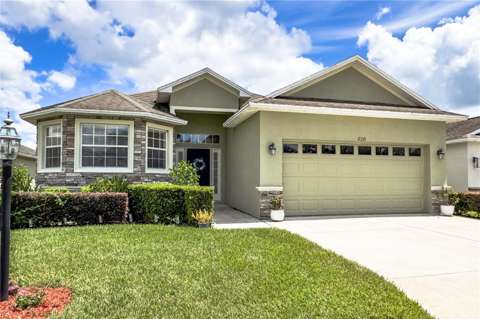 6335 Silver Leaf Lane, home for sale in Lakeland 33813