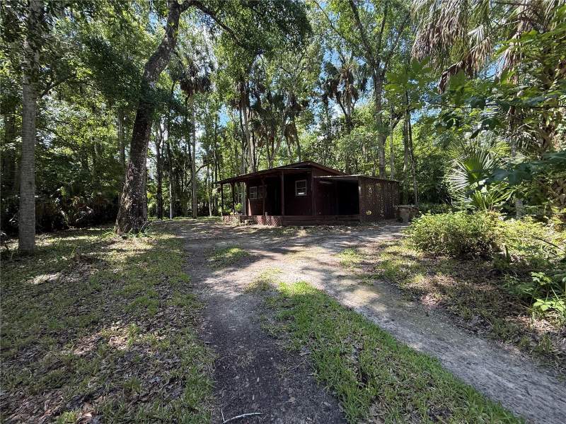 1 bedroom Single Family Residence at 23946 Indigo Road, Astor Forest Campsites Unrec, Astor — photo 2