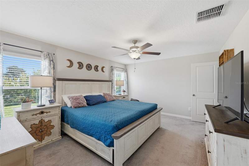4 bedroom Single Family Residence at 39745 Harvest Creek Lane, Hidden River Ph 2, Zephyrhills — photo 4