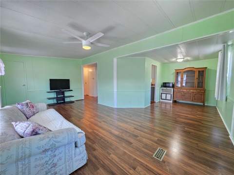 8027 Eastern Circle Drive, Brooksville FL - photo 7 of 16