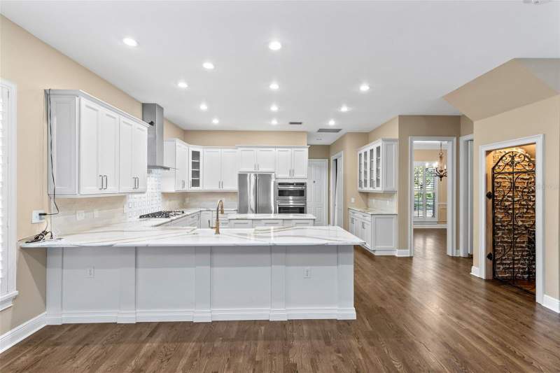 4 bedroom Single Family Residence at 873 CRANES COURT, LAKE SYBELIA COVE PH 01, MAITLAND — photo 4