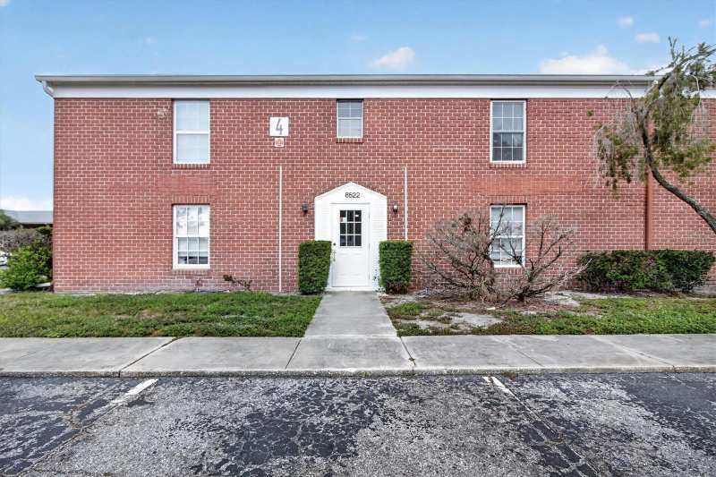 1 bedroom Condominium at 8522 10th Street #D, Jamestown Condo, St Petersburg — photo 1