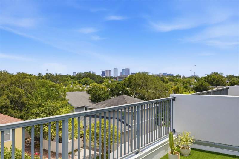 3 bedroom Townhouse at 2442 W Mississippi Avenue #1, Belfair Park Twnhms Pt, Tampa — photo 2