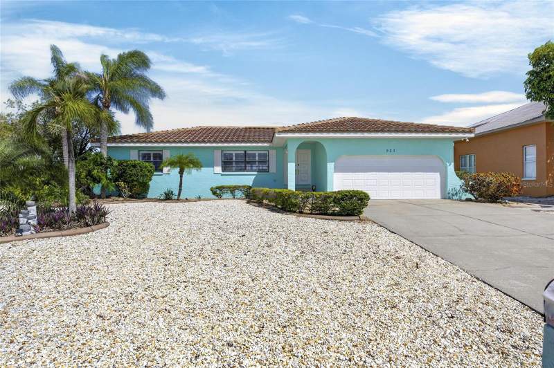 3 bedroom Single Family Residence at 923 Golf Island Drive, Apollo Beach Unit 06, Apollo Beach — photo 2