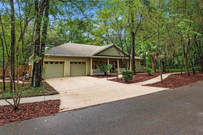 4 bedroom Single Family Residence at 3883 SW 21st Drive, Madera Cluster Dev Ph 1, Gainesville — photo 2