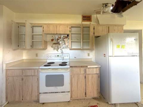7755 Bay Cedar Drive, Orlando FL - photo 17 of 38