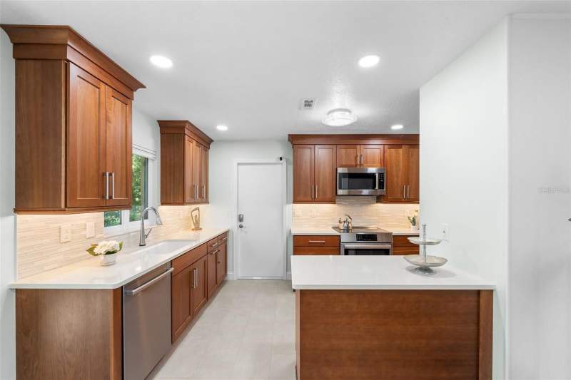3 bedroom Single Family Residence at 3525 NW 50th Avenue, Northwood, Gainesville — photo 5
