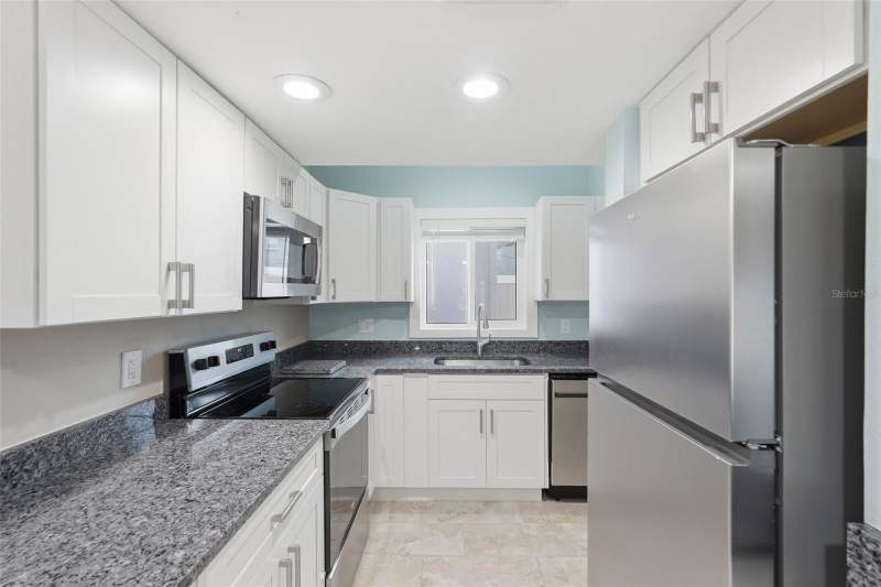 2 bedroom Condominium at 3120 Beach Boulevard #1, Beach Blvd Condo, St Petersburg — photo 4