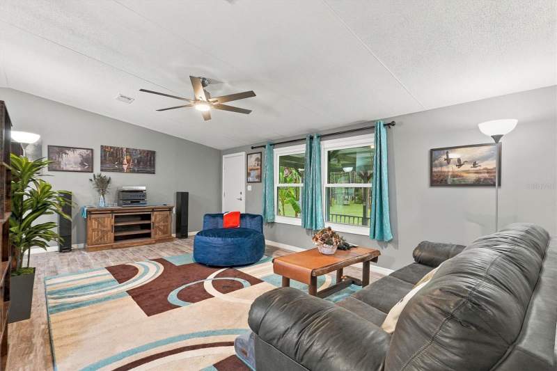 4 bedroom Manufactured Home at 17220 NE 28th Street, Pinewood Estates, Williston — photo 2