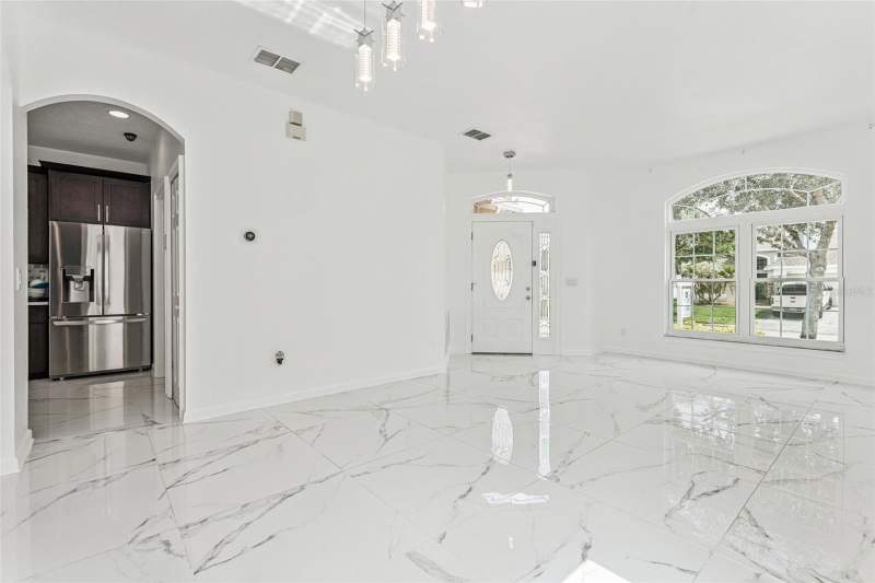 4 bedroom Single Family Residence at 8915 Victoria Isle Place, Vista Lakes Vlgs N-8 & N-9, Orlando — photo 4