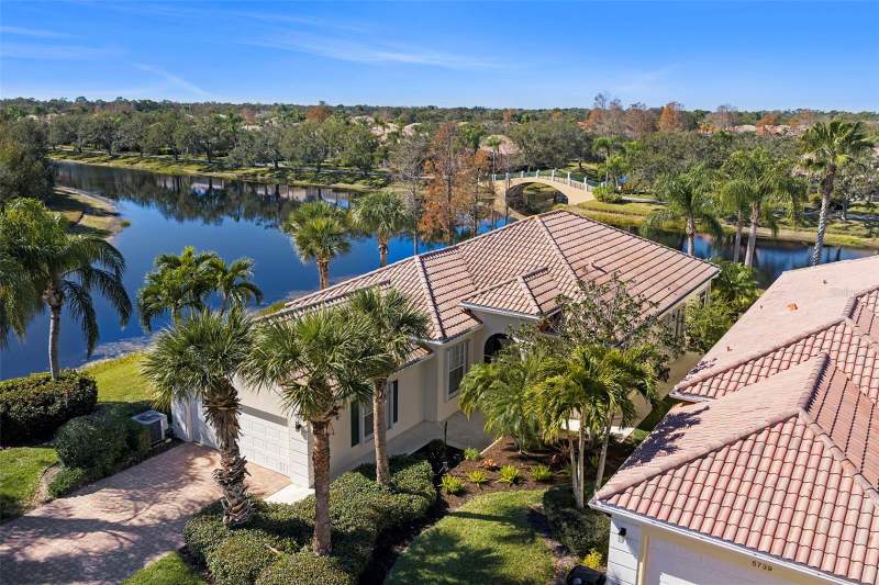 3 bedroom Single Family Residence at 5735 Wilena Place, Villagewalk, Sarasota — photo 2