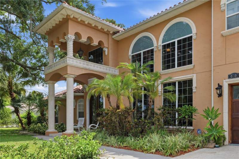 5 bedroom Single Family Residence at 10307 Reclinata Lane, Carrollwood Sub Unit 22A, Tampa — photo 3