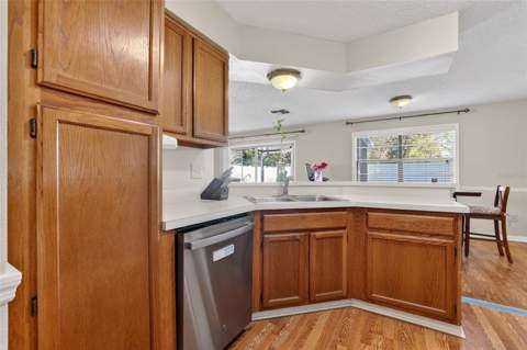 5215 Corvette Drive, Tampa FL - photo 13 of 31