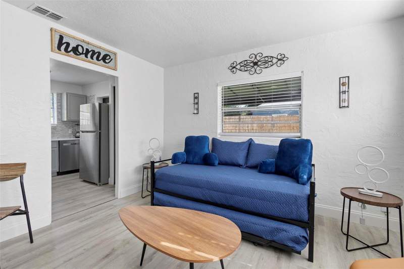 2 bedroom Single Family Residence at 2600 S Crystal Lake Drive, Green Fields, Orlando — photo 5