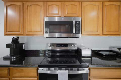7003 Larimer Court, Tampa FL - photo 12 of 34