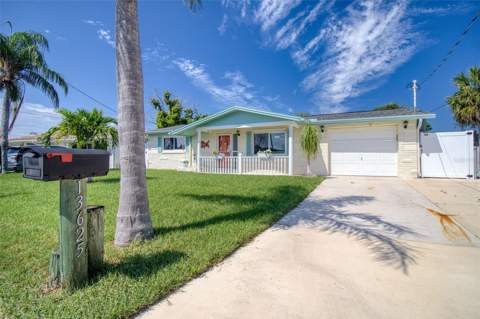 13625 Maria Drive, Hudson FL - photo 6 of 36
