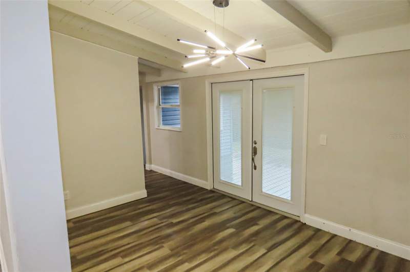 4 bedroom Single Family Residence at 101 N Glenwood Avenue, Crest Lake Sub, Clearwater — photo 5