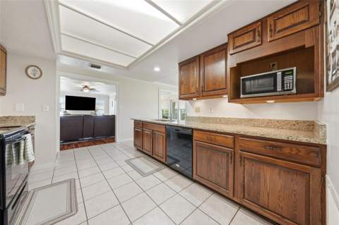 1805 Virginia Court, Tavares FL - photo 6 of 37