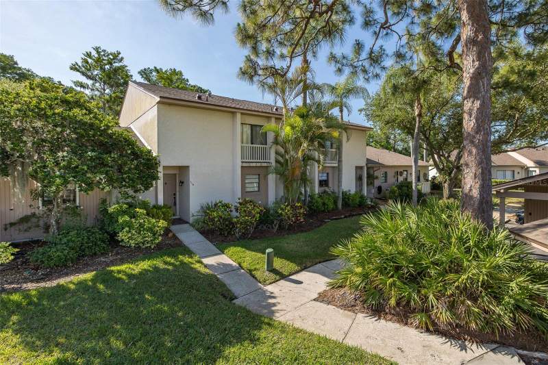 3 bedroom Townhouse at 110 Ingrid Place, East Lake Woodlands Cluster Homes, Oldsmar — photo 3