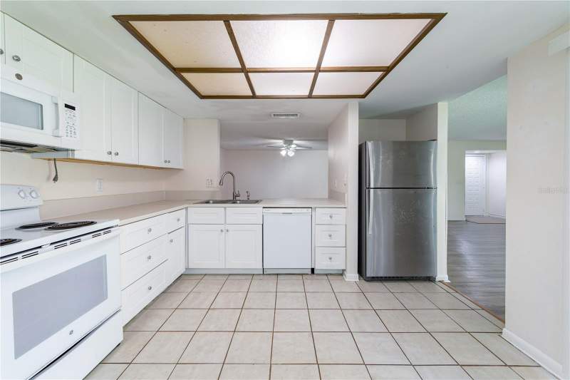 2 bedroom Condominium at 7873 Niagara Avenue #1803, River Oaks Condo II, Tampa — photo 4