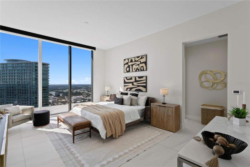3 bedroom Condominium at 275 1st Avenue #4004, Art House Condominium, St Petersburg — photo 4