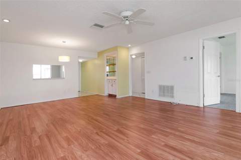 2569 Laurelwood Drive #11B, Clearwater FL - photo 19 of 38