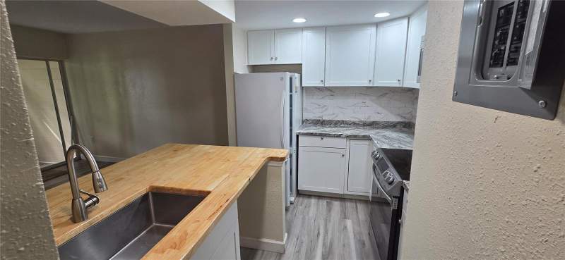 2 bedroom Condominium at 100 Sweetgum Woods Court #14C, Edgewater Condo Apts, Deltona — photo 3