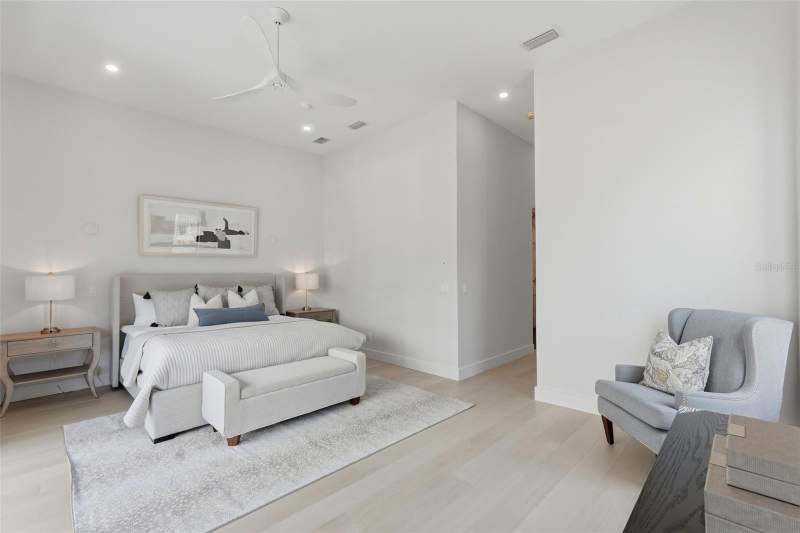 3 bedroom Single Family Residence at 321 2nd Street, Rev Map Of St Petersburg, St Petersburg — photo 5