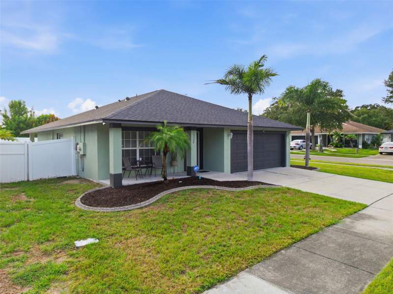 4 bedroom Single Family Residence at 15544 Florida Breeze Loop, Hidden Creek At West Lake, Wimauma — photo 3