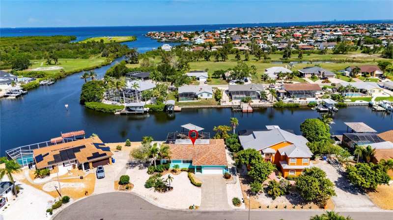 3 bedroom Single Family Residence at 923 Golf Island Drive, Apollo Beach Unit 06, Apollo Beach — photo 1
