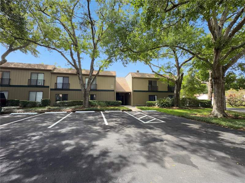 3 bedroom Condominium at 240 MOREE LOOP #3, BAYTREE VILLAGE, WINTER SPRINGS — photo 1