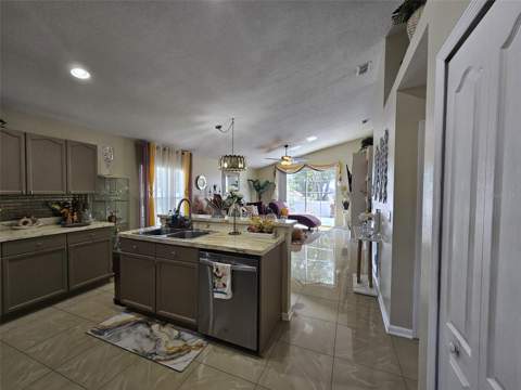 15601 Autumn Glen Avenue, Clermont FL - photo 7 of 30