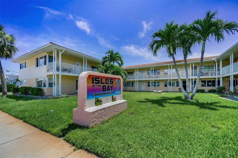 1 bedroom Condominium at 7740 BOCA CIEGA DRIVE #204, BAY ISLES CONDO, ST PETE BEACH — photo 5