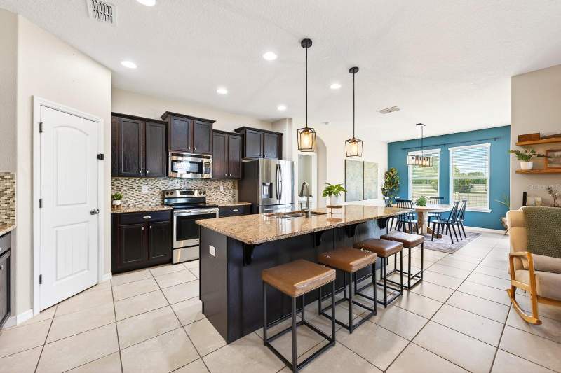 4 bedroom Single Family Residence at 4062 Brookshire Circle, Brookshire Sub, Eustis — photo 2